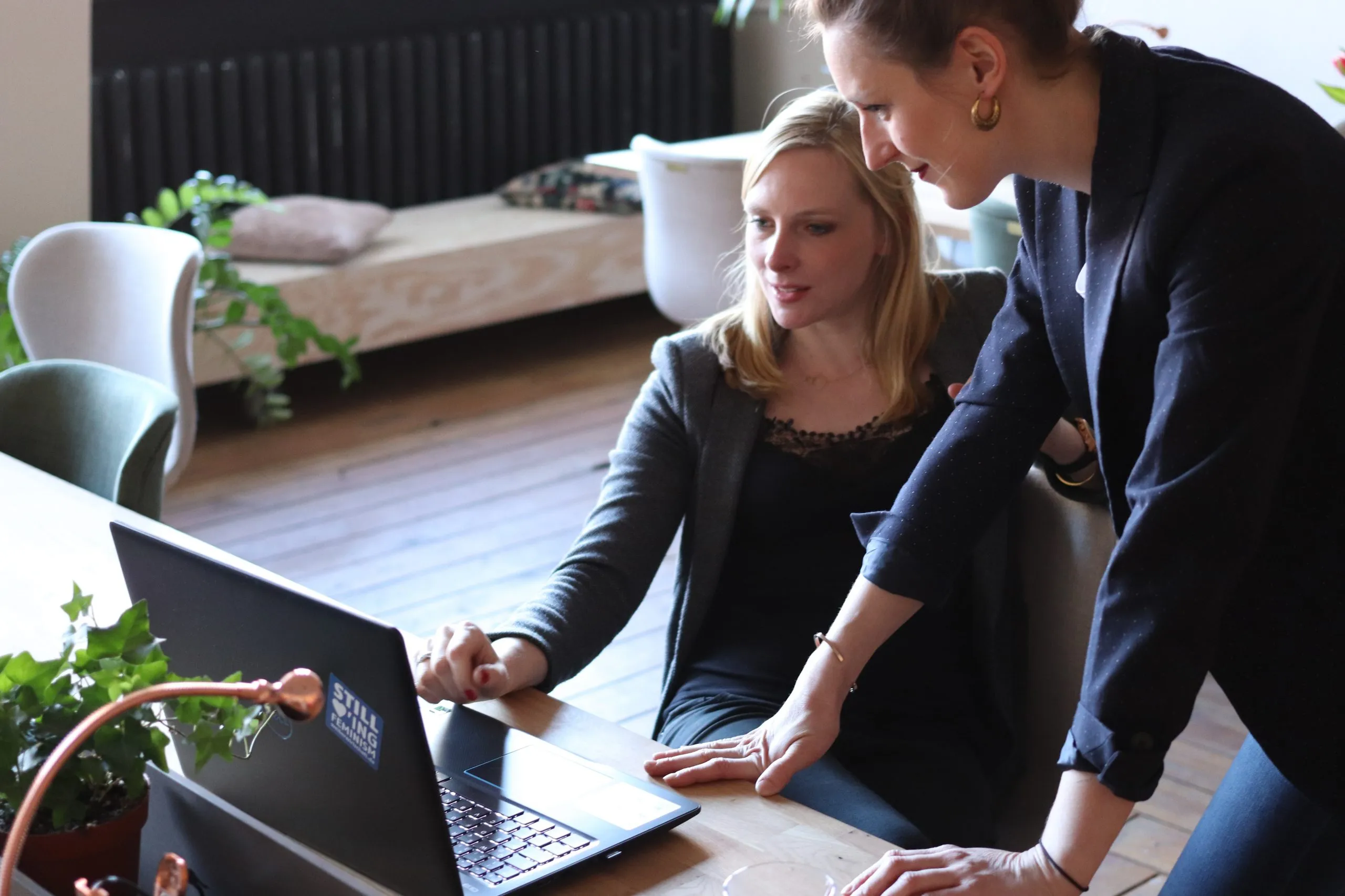 Internal Communications Consultants