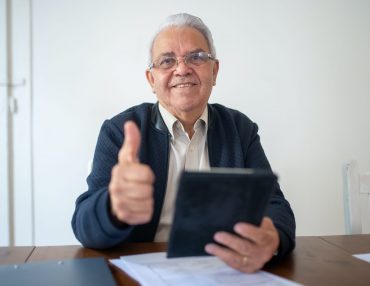 man giving thumbs up